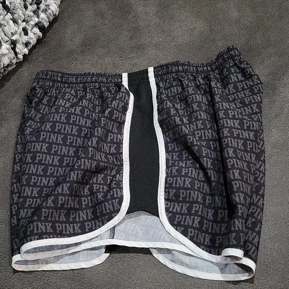 PINK Victoria's Secret Shorts - Picture 8 of 15